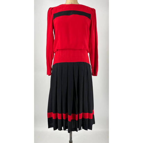 Diane Von Furstenberg Vintage Drop Waist Pleated Dress Red Black Size 8 - Picture 11 of 11